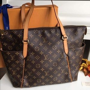 Louis Vuitton Totally MM Monogram